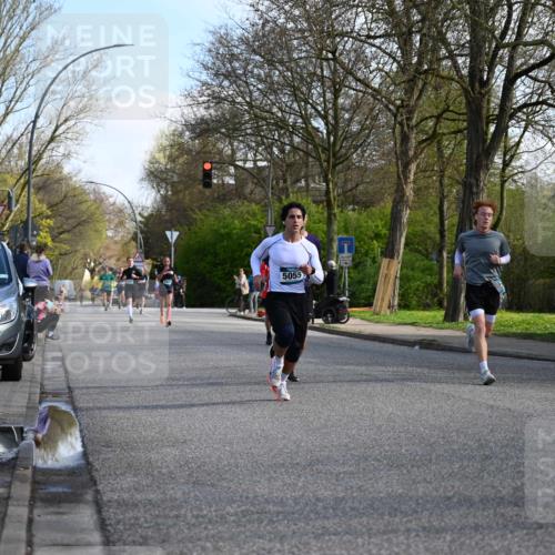 12.04.2026 - 45. Internationalen Wilhelmsburger Insellauf J. Mangold http://msf.ph/oto/9455537 12.04.2026 10:27:08 Ziel 5503, 5055, 5301, 2994, 5685, 4528, 3815, 5440, 5279, 2659, 5645, 5585, 2181, 4580, 2213 meine-sportfotos.de