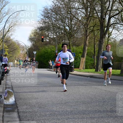 12.04.2026 - 45. Internationalen Wilhelmsburger Insellauf J. Mangold http://msf.ph/oto/9455539 12.04.2026 10:27:08 Ziel 5503, 5055, 5301, 2994, 5685, 4528, 3815, 5440, 5279, 2659, 5645, 5585, 2181, 4580, 2213 meine-sportfotos.de