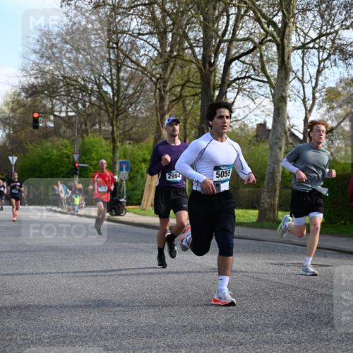 12.04.2026 - 45. Internationalen Wilhelmsburger Insellauf J. Mangold http://msf.ph/oto/9455556 12.04.2026 10:27:09 Ziel 5503, 5055, 5301, 2994, 5685, 4528, 3815, 5440, 5279, 2659, 5645, 5585, 2181, 4580, 2213 meine-sportfotos.de