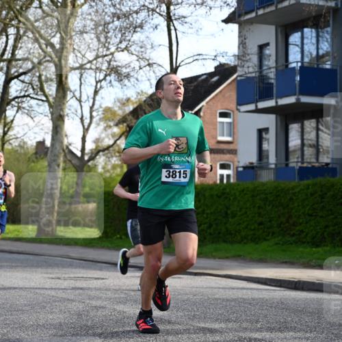 12.04.2026 - 45. Internationalen Wilhelmsburger Insellauf J. Mangold http://msf.ph/oto/9455627 12.04.2026 10:27:21 Ziel 5685, 4528, 3815, 5440, 5279, 2659, 5645, 5585, 2181, 4580, 2213, 4651 meine-sportfotos.de