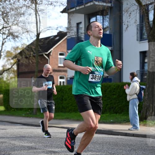 12.04.2026 - 45. Internationalen Wilhelmsburger Insellauf J. Mangold http://msf.ph/oto/9455633 12.04.2026 10:27:21 Ziel 5685, 4528, 3815, 5440, 5279, 2659, 5645, 5585, 2181, 4580, 2213, 4651 meine-sportfotos.de