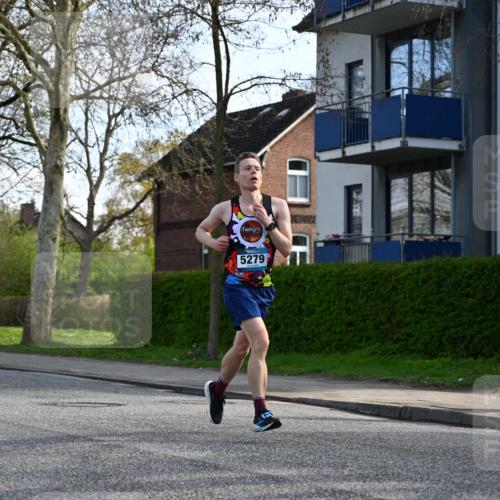12.04.2026 - 45. Internationalen Wilhelmsburger Insellauf J. Mangold http://msf.ph/oto/9455638 12.04.2026 10:27:23 Ziel 5685, 4528, 3815, 5440, 5279, 2659, 5645, 5585, 2181, 4580, 2213, 4651, 3562 meine-sportfotos.de