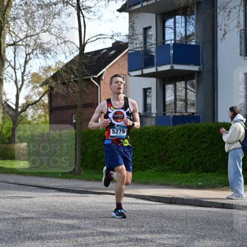 12.04.2026 - 45. Internationalen Wilhelmsburger Insellauf J. Mangold http://msf.ph/oto/9455641 12.04.2026 10:27:23 Ziel 5685, 4528, 3815, 5440, 5279, 2659, 5645, 5585, 2181, 4580, 2213, 4651, 3562 meine-sportfotos.de