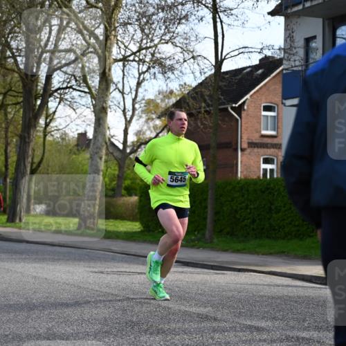 12.04.2026 - 45. Internationalen Wilhelmsburger Insellauf J. Mangold http://msf.ph/oto/9455645 12.04.2026 10:27:26 Ziel 3815, 5440, 5279, 2659, 5645, 5585, 2181, 4580, 2213, 4651, 3562 meine-sportfotos.de