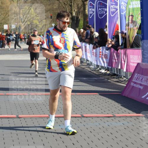 12.04.2026 - 45. Internationalen Wilhelmsburger Insellauf Strokosch-Dieckow http://msf.ph/oto/9455647 12.04.2026 10:44:28 Ziel 4062, 5824, 3356 meine-sportfotos.de