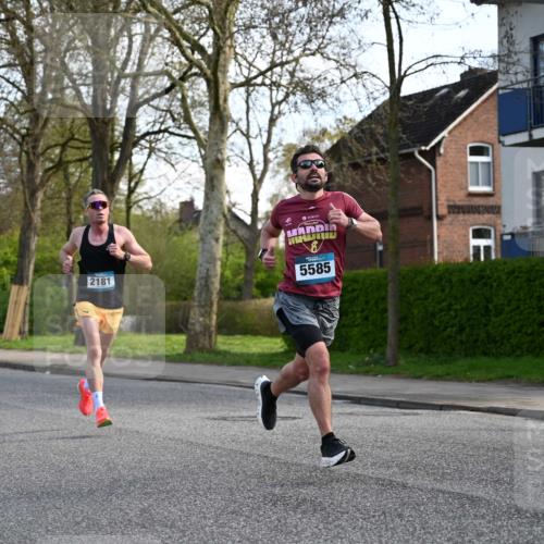 12.04.2026 - 45. Internationalen Wilhelmsburger Insellauf J. Mangold http://msf.ph/oto/9455655 12.04.2026 10:27:36 Ziel 5585, 2181, 4580, 2213, 4651, 3562, 2265, 5473, 4163, 4214, 2022, 4068, 4294 meine-sportfotos.de
