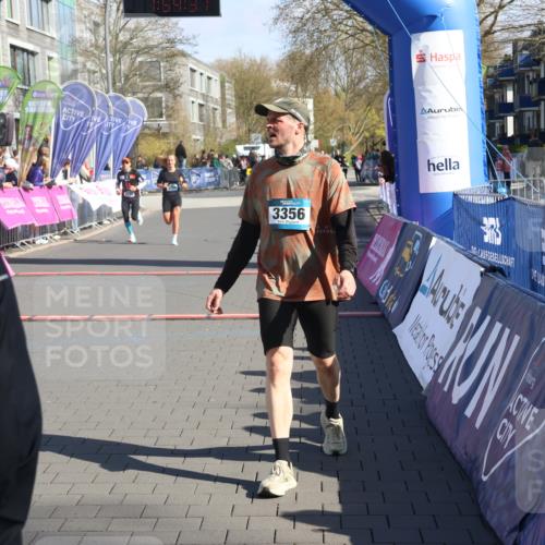 12.04.2026 - 45. Internationalen Wilhelmsburger Insellauf Strokosch-Dieckow http://msf.ph/oto/9455668 12.04.2026 10:44:36 Ziel 3356, 5766, 5775 meine-sportfotos.de