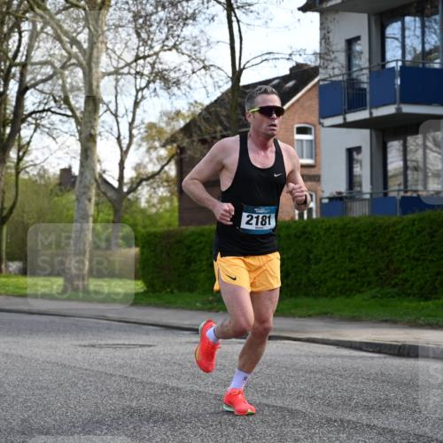 12.04.2026 - 45. Internationalen Wilhelmsburger Insellauf J. Mangold http://msf.ph/oto/9455669 12.04.2026 10:27:37 Ziel 5585, 2181, 4580, 2213, 4651, 3562, 2265, 5473, 4163, 4214, 2022, 4068, 4294, 2851 meine-sportfotos.de