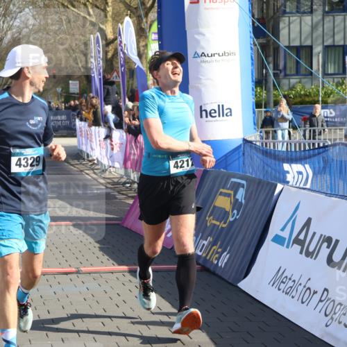12.04.2026 - 45. Internationalen Wilhelmsburger Insellauf Strokosch-Dieckow http://msf.ph/oto/9455683 12.04.2026 10:31:38 Ziel 4329, 4212, 5526, 2284 meine-sportfotos.de