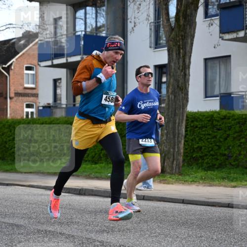 12.04.2026 - 45. Internationalen Wilhelmsburger Insellauf J. Mangold http://msf.ph/oto/9455689 12.04.2026 10:27:45 Ziel 4580, 2213, 4651, 4651, 3562, 2265, 5473, 4163, 4214, 2022, 2022, 4068, 4294, 2851, 5452, 4995, 5833 meine-sportfotos.de