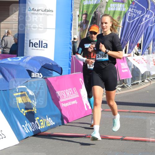 12.04.2026 - 45. Internationalen Wilhelmsburger Insellauf Strokosch-Dieckow http://msf.ph/oto/9455693 12.04.2026 10:44:39 Ziel 5766, 5775 meine-sportfotos.de
