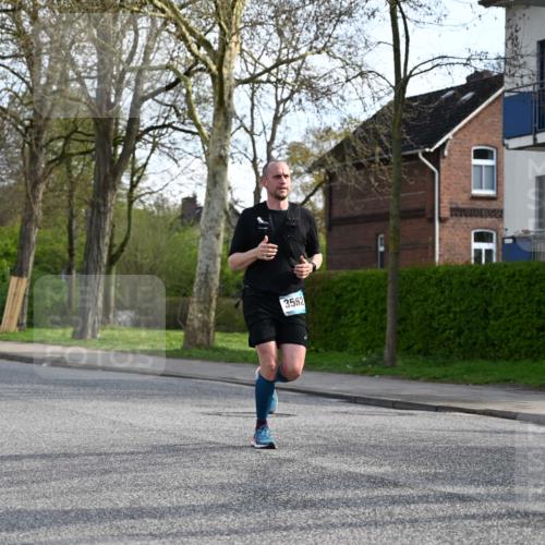 12.04.2026 - 45. Internationalen Wilhelmsburger Insellauf J. Mangold http://msf.ph/oto/9455703 12.04.2026 10:27:57 Ziel 4651, 3562, 2265, 5473, 4163, 4214, 2022, 2022, 4068, 4294, 2851, 5452, 4995, 5833, 3904, 4994, 4831, 3141, 4883 meine-sportfotos.de
