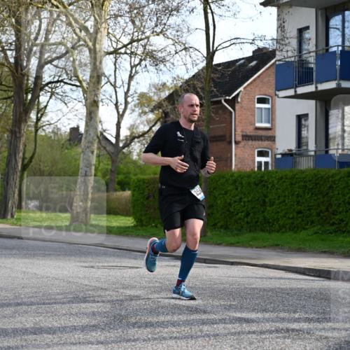 12.04.2026 - 45. Internationalen Wilhelmsburger Insellauf J. Mangold http://msf.ph/oto/9455709 12.04.2026 10:27:57 Ziel 4651, 3562, 2265, 5473, 4163, 4214, 2022, 2022, 4068, 4294, 2851, 5452, 4995, 5833, 3904, 4994, 4831, 3141, 4883 meine-sportfotos.de