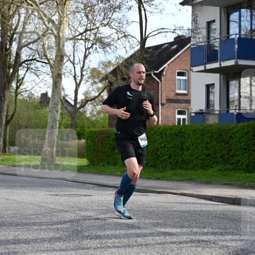 12.04.2026 - 45. Internationalen Wilhelmsburger Insellauf J. Mangold http://msf.ph/oto/9455712 12.04.2026 10:27:57 Ziel 4651, 3562, 2265, 5473, 4163, 4214, 2022, 2022, 4068, 4294, 2851, 5452, 4995, 5833, 3904, 4994, 4831, 3141, 4883 meine-sportfotos.de