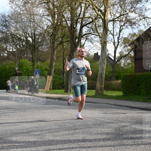 12.04.2026 - 45. Internationalen Wilhelmsburger Insellauf J. Mangold http://msf.ph/oto/9455718 12.04.2026 10:27:59 Ziel 4651, 3562, 2265, 5473, 4163, 4214, 2022, 4068, 4294, 2851, 5452, 4995, 5833, 3904, 4994, 4831, 3141, 4883, 2979, 3585 meine-sportfotos.de