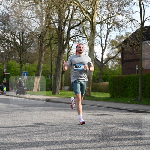 12.04.2026 - 45. Internationalen Wilhelmsburger Insellauf J. Mangold http://msf.ph/oto/9455721 12.04.2026 10:27:59 Ziel 4651, 3562, 2265, 5473, 4163, 4214, 2022, 4068, 4294, 2851, 5452, 4995, 5833, 3904, 4994, 4831, 3141, 4883, 2979, 3585 meine-sportfotos.de