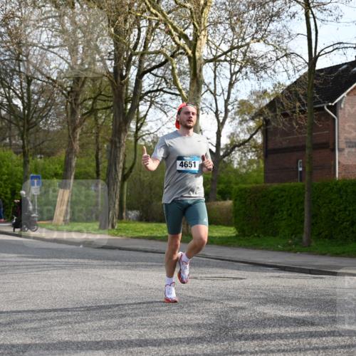 12.04.2026 - 45. Internationalen Wilhelmsburger Insellauf J. Mangold http://msf.ph/oto/9455725 12.04.2026 10:27:59 Ziel 4651, 3562, 2265, 5473, 4163, 4214, 2022, 4068, 4294, 2851, 5452, 4995, 5833, 3904, 4994, 4831, 3141, 4883, 2979, 3585 meine-sportfotos.de