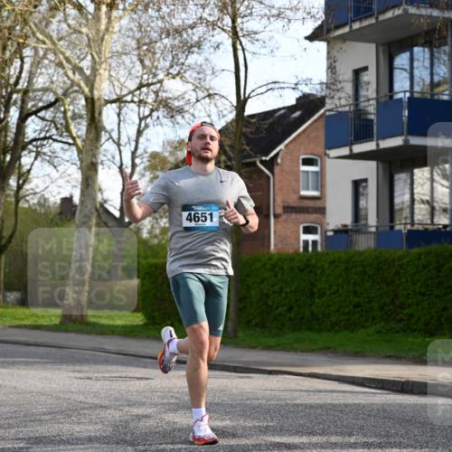 12.04.2026 - 45. Internationalen Wilhelmsburger Insellauf J. Mangold http://msf.ph/oto/9455736 12.04.2026 10:28:00 Ziel 4651, 3562, 2265, 5473, 4163, 4214, 2022, 4068, 4294, 2851, 5452, 4995, 5833, 3904, 4994, 4831, 3141, 4883, 2979, 3585 meine-sportfotos.de