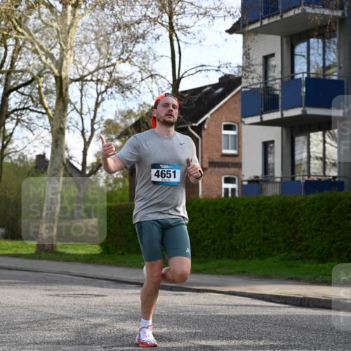 12.04.2026 - 45. Internationalen Wilhelmsburger Insellauf J. Mangold http://msf.ph/oto/9455737 12.04.2026 10:28:00 Ziel 4651, 3562, 2265, 5473, 4163, 4214, 2022, 4068, 4294, 2851, 5452, 4995, 5833, 3904, 4994, 4831, 3141, 4883, 2979, 3585 meine-sportfotos.de