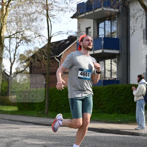 12.04.2026 - 45. Internationalen Wilhelmsburger Insellauf J. Mangold http://msf.ph/oto/9455743 12.04.2026 10:28:00 Ziel 4651, 3562, 2265, 5473, 4163, 4214, 2022, 4068, 4294, 2851, 5452, 4995, 5833, 3904, 4994, 4831, 3141, 4883, 2979, 3585 meine-sportfotos.de