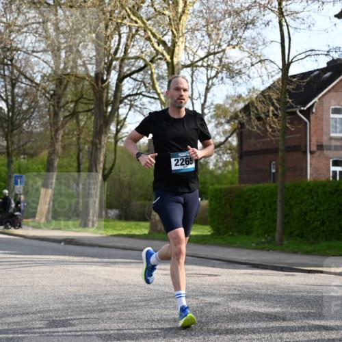 12.04.2026 - 45. Internationalen Wilhelmsburger Insellauf J. Mangold http://msf.ph/oto/9455753 12.04.2026 10:28:04 Ziel 4651, 3562, 2265, 5473, 4163, 4214, 2022, 4068, 4294, 2851, 5452, 4995, 5833, 3904, 4994, 4831, 4831, 3141, 4883, 2979, 3585, 4154, 3473 meine-sportfotos.de