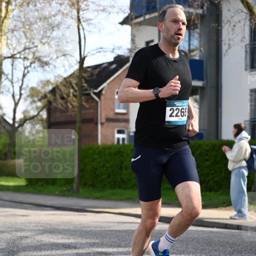 12.04.2026 - 45. Internationalen Wilhelmsburger Insellauf J. Mangold http://msf.ph/oto/9455768 12.04.2026 10:28:05 Ziel 4651, 3562, 2265, 5473, 4163, 4214, 2022, 4068, 4294, 2851, 5452, 4995, 5833, 3904, 4994, 4831, 3141, 4883, 2979, 3585, 4154, 3473 meine-sportfotos.de