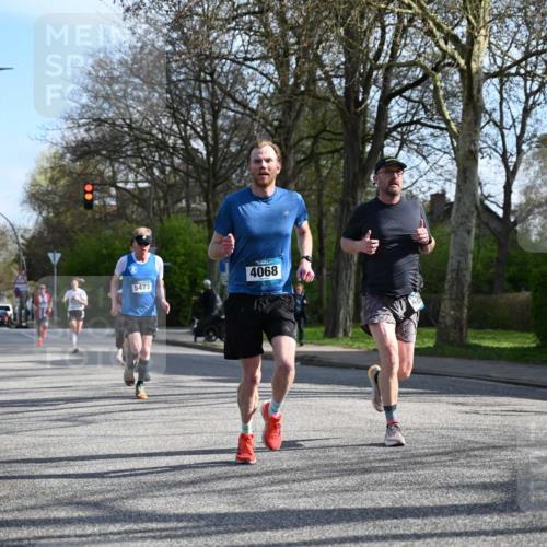12.04.2026 - 45. Internationalen Wilhelmsburger Insellauf J. Mangold http://msf.ph/oto/9455771 12.04.2026 10:28:11 Ziel 3562, 2265, 5473, 4163, 4214, 2022, 4068, 4294, 2851, 5452, 4995, 5833, 3904, 4994, 4831, 3141, 4883, 2979, 3585, 4154, 3473, 4075, 4144 meine-sportfotos.de
