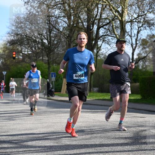 12.04.2026 - 45. Internationalen Wilhelmsburger Insellauf J. Mangold http://msf.ph/oto/9455778 12.04.2026 10:28:11 Ziel 3562, 2265, 5473, 4163, 4214, 2022, 4068, 4294, 2851, 5452, 4995, 5833, 3904, 4994, 4831, 3141, 4883, 2979, 3585, 4154, 3473, 4075, 4144 meine-sportfotos.de