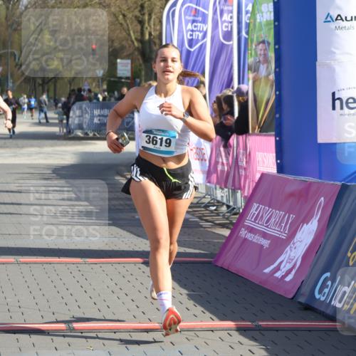 12.04.2026 - 45. Internationalen Wilhelmsburger Insellauf Strokosch-Dieckow http://msf.ph/oto/9455793 12.04.2026 10:31:52 Ziel 3584, 3619, 3634 meine-sportfotos.de