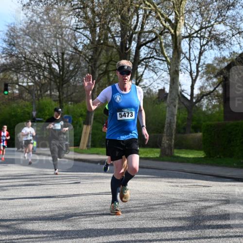 12.04.2026 - 45. Internationalen Wilhelmsburger Insellauf J. Mangold http://msf.ph/oto/9455796 12.04.2026 10:28:13 Ziel 2265, 5473, 4163, 4214, 2022, 4068, 4294, 2851, 5452, 4995, 5833, 3904, 4994, 3904, 4994, 4831, 3141, 4883, 2979, 3585, 4154, 3473, 4075, 4144 meine-sportfotos.de