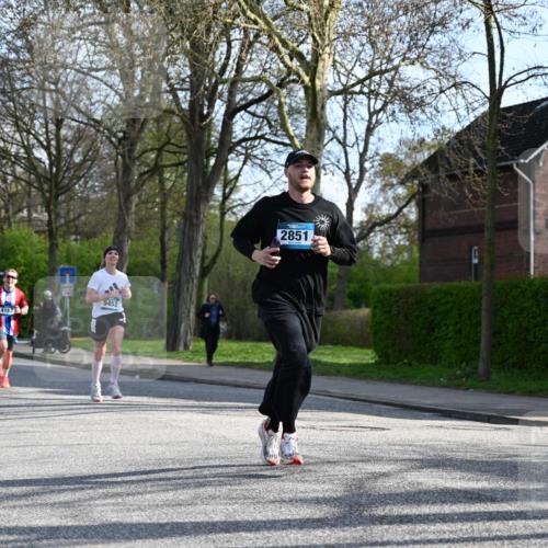 12.04.2026 - 45. Internationalen Wilhelmsburger Insellauf J. Mangold http://msf.ph/oto/9455818 12.04.2026 10:28:15 Ziel 2265, 5473, 4163, 4214, 2022, 4068, 4294, 2851, 5452, 4995, 5833, 3904, 4994, 4831, 3141, 4883, 2979, 3585, 4154, 3473, 3473, 4075, 4144 meine-sportfotos.de