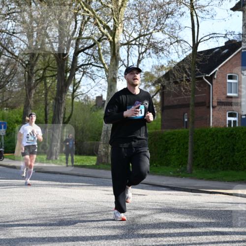 12.04.2026 - 45. Internationalen Wilhelmsburger Insellauf J. Mangold http://msf.ph/oto/9455823 12.04.2026 10:28:16 Ziel 2265, 5473, 4163, 4214, 2022, 4068, 4294, 2851, 5452, 4995, 5833, 3904, 4994, 4831, 4831, 3141, 4883, 2979, 3585, 4154, 3473, 4075, 4144, 5316 meine-sportfotos.de