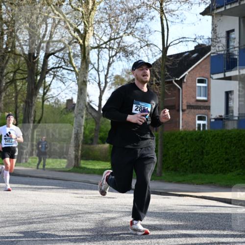 12.04.2026 - 45. Internationalen Wilhelmsburger Insellauf J. Mangold http://msf.ph/oto/9455827 12.04.2026 10:28:16 Ziel 2265, 5473, 4163, 4214, 2022, 4068, 4294, 2851, 5452, 4995, 5833, 3904, 4994, 4831, 4831, 3141, 4883, 2979, 3585, 4154, 3473, 4075, 4144, 5316 meine-sportfotos.de