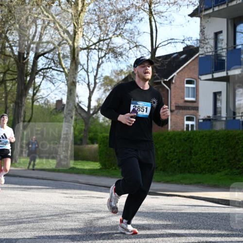 12.04.2026 - 45. Internationalen Wilhelmsburger Insellauf J. Mangold http://msf.ph/oto/9455829 12.04.2026 10:28:16 Ziel 2265, 5473, 4163, 4214, 2022, 4068, 4294, 2851, 5452, 4995, 5833, 3904, 4994, 4831, 4831, 3141, 4883, 2979, 3585, 4154, 3473, 4075, 4144, 5316 meine-sportfotos.de