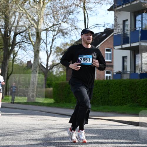 12.04.2026 - 45. Internationalen Wilhelmsburger Insellauf J. Mangold http://msf.ph/oto/9455830 12.04.2026 10:28:16 Ziel 2265, 5473, 4163, 4214, 2022, 4068, 4294, 2851, 5452, 4995, 5833, 3904, 4994, 4831, 4831, 3141, 4883, 2979, 3585, 4154, 3473, 4075, 4144, 5316 meine-sportfotos.de
