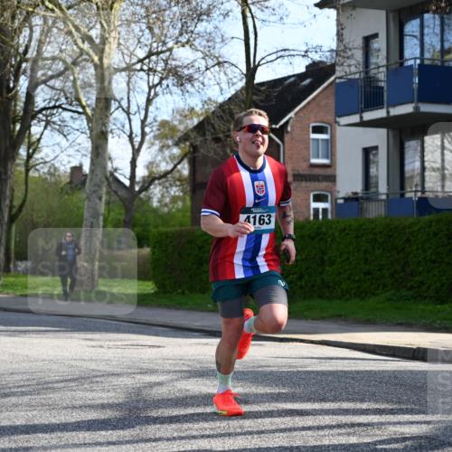 12.04.2026 - 45. Internationalen Wilhelmsburger Insellauf J. Mangold http://msf.ph/oto/9455850 12.04.2026 10:28:19 Ziel 5473, 4163, 4214, 2022, 4068, 4294, 2851, 5452, 4995, 5833, 3904, 4994, 4831, 3141, 4883, 2979, 3585, 4154, 3473, 4075, 4144, 5316 meine-sportfotos.de