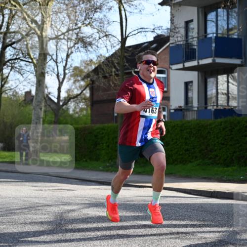 12.04.2026 - 45. Internationalen Wilhelmsburger Insellauf J. Mangold http://msf.ph/oto/9455852 12.04.2026 10:28:19 Ziel 5473, 4163, 4214, 2022, 4068, 4294, 2851, 5452, 4995, 5833, 3904, 4994, 4831, 3141, 4883, 2979, 3585, 4154, 3473, 4075, 4144, 5316 meine-sportfotos.de