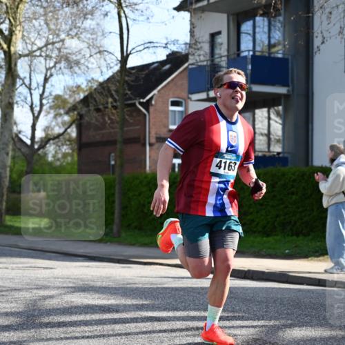 12.04.2026 - 45. Internationalen Wilhelmsburger Insellauf J. Mangold http://msf.ph/oto/9455855 12.04.2026 10:28:19 Ziel 5473, 4163, 4214, 2022, 4068, 4294, 2851, 5452, 4995, 5833, 3904, 4994, 4831, 3141, 4883, 2979, 3585, 4154, 3473, 4075, 4144, 5316 meine-sportfotos.de