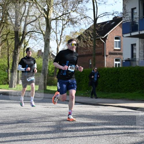12.04.2026 - 45. Internationalen Wilhelmsburger Insellauf J. Mangold http://msf.ph/oto/9455887 12.04.2026 10:28:27 Ziel 5452, 4995, 5833, 3904, 4994, 4831, 3141, 4883, 2979, 3585, 4154, 3473, 3473, 4075, 4144, 5316, 3514, 2793 meine-sportfotos.de