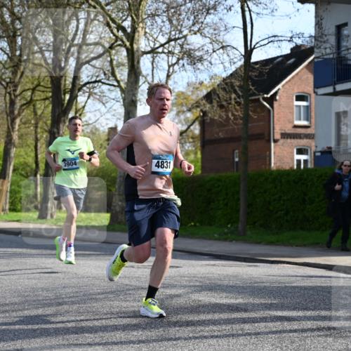 12.04.2026 - 45. Internationalen Wilhelmsburger Insellauf J. Mangold http://msf.ph/oto/9455919 12.04.2026 10:28:30 Ziel 4995, 5833, 3904, 4994, 4831, 3141, 4883, 2979, 3585, 4154, 3473, 4075, 4075, 4144, 5316, 3514, 2793, 3777, 4979, 4087 meine-sportfotos.de