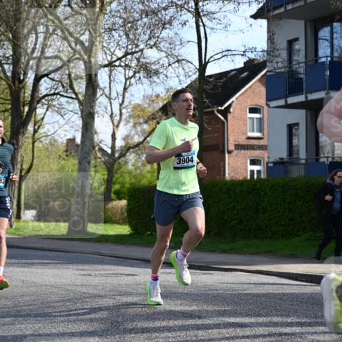 12.04.2026 - 45. Internationalen Wilhelmsburger Insellauf J. Mangold http://msf.ph/oto/9455929 12.04.2026 10:28:31 Ziel 4995, 5833, 3904, 4994, 4831, 3141, 4883, 2979, 3585, 4154, 3473, 4075, 4144, 5316, 3514, 2793, 3777, 4979, 4087 meine-sportfotos.de
