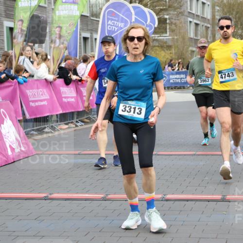 12.04.2026 - 45. Internationalen Wilhelmsburger Insellauf Strokosch-Dieckow http://msf.ph/oto/9455961 12.04.2026 13:03:47 Ziel 3313, 4743 meine-sportfotos.de