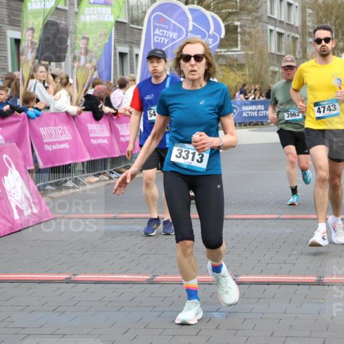 12.04.2026 - 45. Internationalen Wilhelmsburger Insellauf Strokosch-Dieckow http://msf.ph/oto/9455964 12.04.2026 13:03:47 Ziel 3313, 4743 meine-sportfotos.de