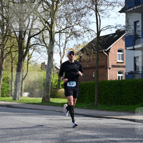 12.04.2026 - 45. Internationalen Wilhelmsburger Insellauf J. Mangold http://msf.ph/oto/9455966 12.04.2026 10:28:34 Ziel 3904, 4994, 4831, 3141, 4883, 2979, 3585, 4154, 3473, 4075, 4144, 4144, 5316, 3514, 2793, 3777, 4979, 4087, 3735 meine-sportfotos.de