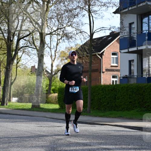 12.04.2026 - 45. Internationalen Wilhelmsburger Insellauf J. Mangold http://msf.ph/oto/9455970 12.04.2026 10:28:34 Ziel 3904, 4994, 4831, 3141, 4883, 2979, 3585, 4154, 3473, 4075, 4144, 4144, 5316, 3514, 2793, 3777, 4979, 4087, 3735 meine-sportfotos.de
