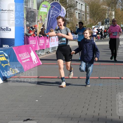 12.04.2026 - 45. Internationalen Wilhelmsburger Insellauf Strokosch-Dieckow http://msf.ph/oto/9455985 12.04.2026 11:02:29 Ziel 2417, 5605, 4613, 3178 meine-sportfotos.de