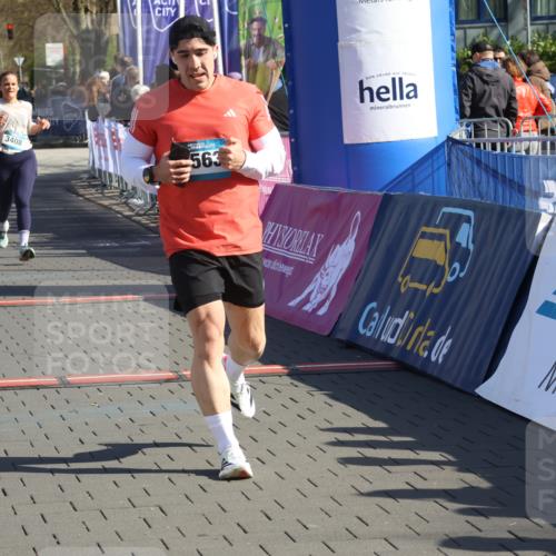 12.04.2026 - 45. Internationalen Wilhelmsburger Insellauf Strokosch-Dieckow http://msf.ph/oto/9456015 12.04.2026 10:45:21 Ziel 5341, 5435, 5563, 2075, 2810, 3408, 4739, 3416 meine-sportfotos.de