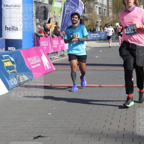 12.04.2026 - 45. Internationalen Wilhelmsburger Insellauf Strokosch-Dieckow http://msf.ph/oto/9456026 12.04.2026 11:02:32 Ziel 5605, 4613, 3178 meine-sportfotos.de