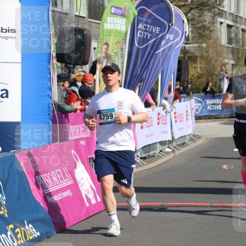 12.04.2026 - 45. Internationalen Wilhelmsburger Insellauf Strokosch-Dieckow http://msf.ph/oto/9456030 12.04.2026 11:02:39 Ziel 4759, 4630, 4069 meine-sportfotos.de