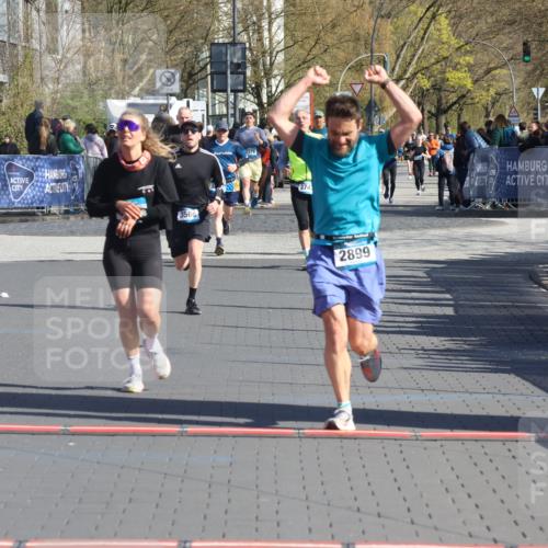 12.04.2026 - 45. Internationalen Wilhelmsburger Insellauf Strokosch-Dieckow http://msf.ph/oto/9456031 12.04.2026 10:45:29 Ziel 3416, 2899, 4785 meine-sportfotos.de